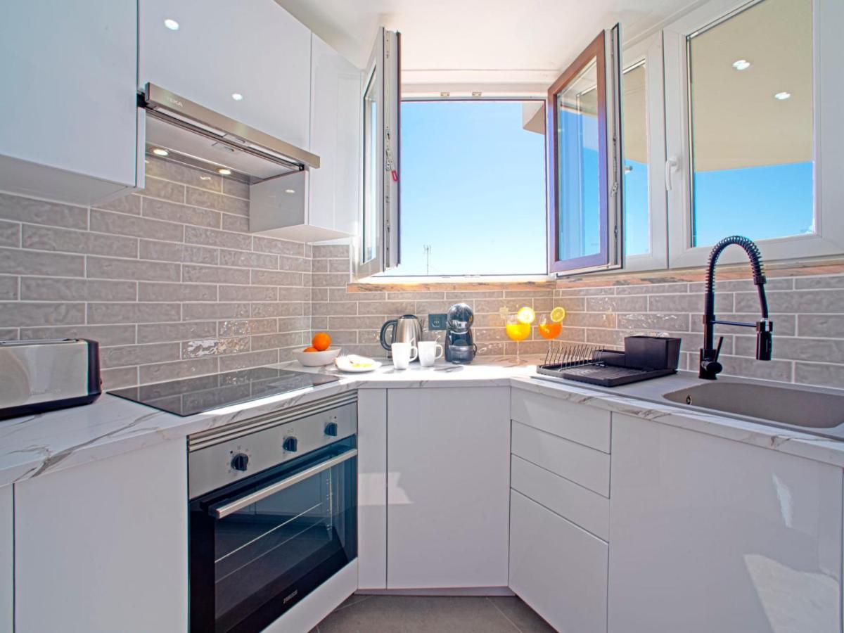 Lovely Sea View By Interhome *